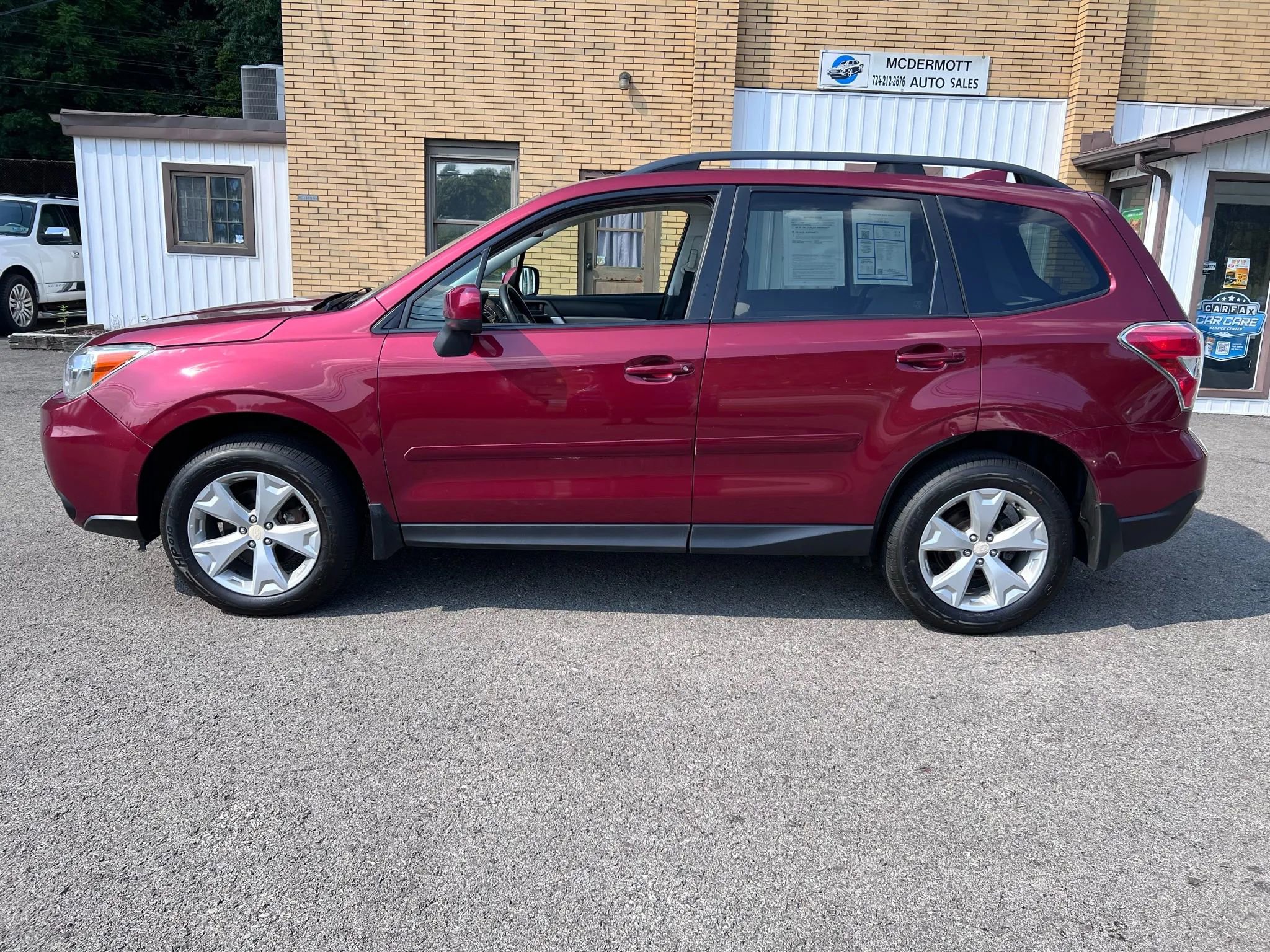 Used 2016 Subaru Forester 2.5i Premium image 2