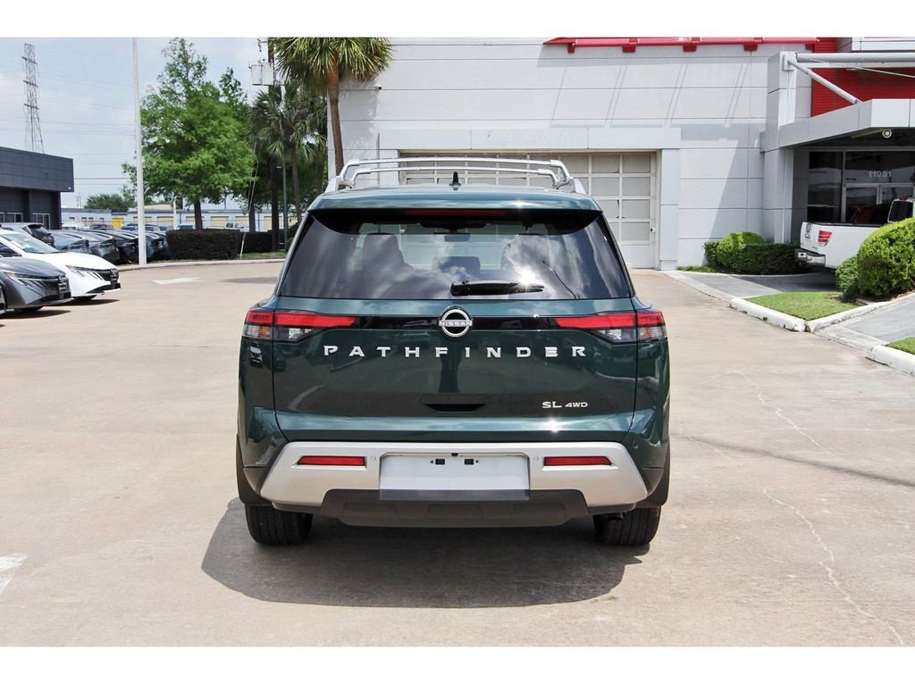 Used 2025 Nissan Pathfinder SL AWD/4WD image 4
