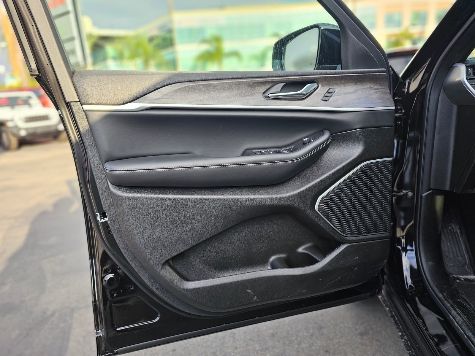 New 2026 Jeep Grand Cherokee L Limited AWD/4WD image 18