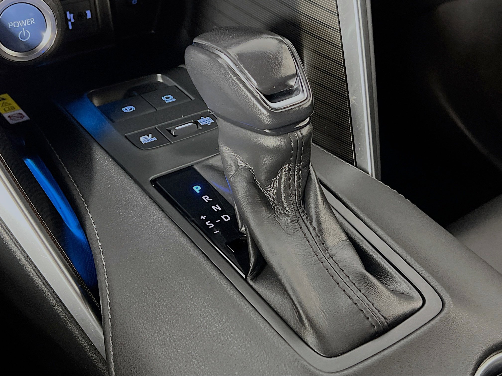 Certified 2022 Toyota Venza XLE AWD/4WD image 17
