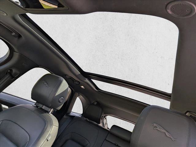 Certified 2022 Jaguar F-PACE S image 13