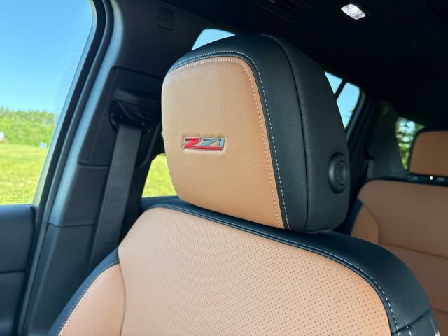 New 2027 Chevrolet Traverse Z71 w/ LPO, Floor Liner Package AWD/4WD image 37