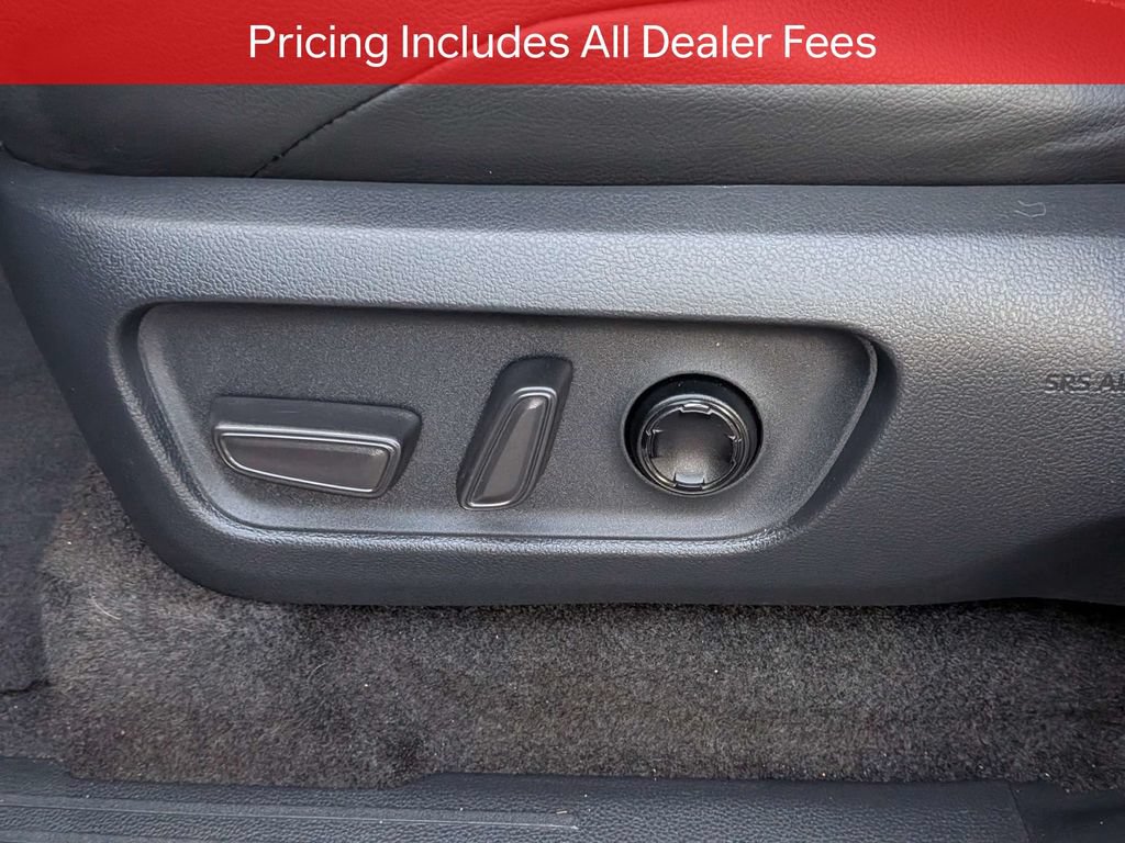Certified 2025 Toyota 4Runner TRD Off-Road Premium AWD/4WD image 21
