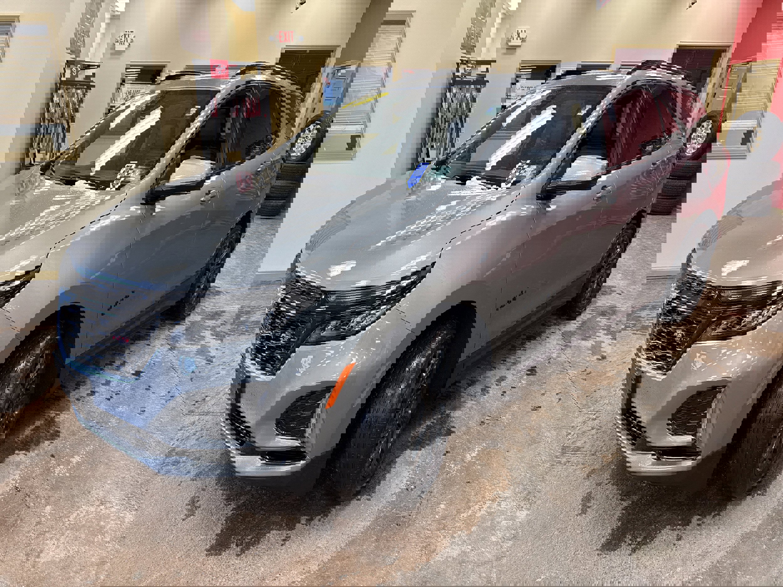 Used 2024 Chevrolet Equinox RS image 3