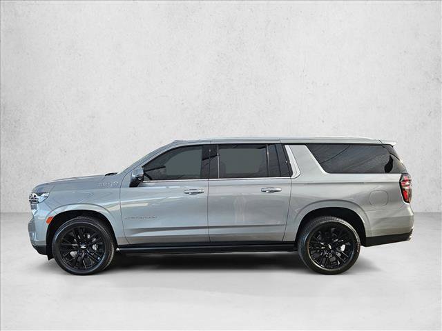 Used 2023 Chevrolet Suburban High Country w/ Premium Package 2 RWD image 8