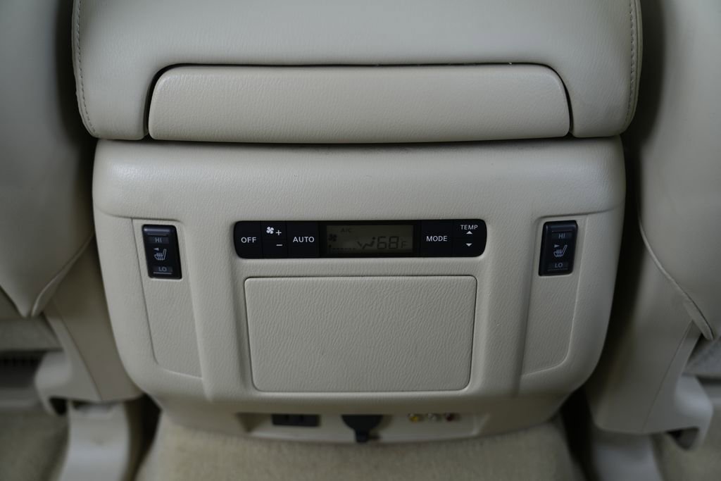 Used 2012 INFINITI QX56 4WD w/ Deluxe Touring Pkg image 42