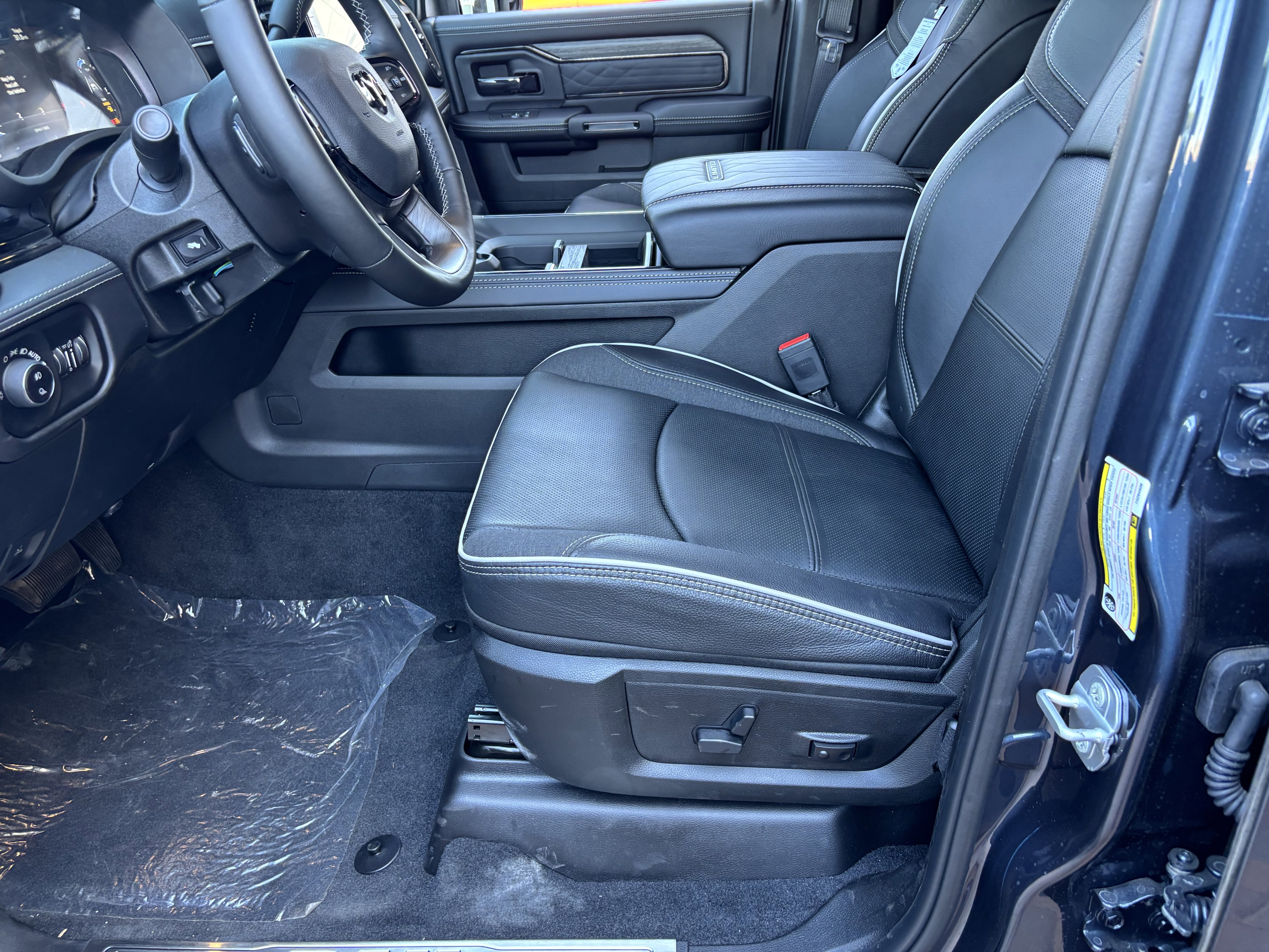 New 2026 RAM 2500 Limited AWD/4WD image 16