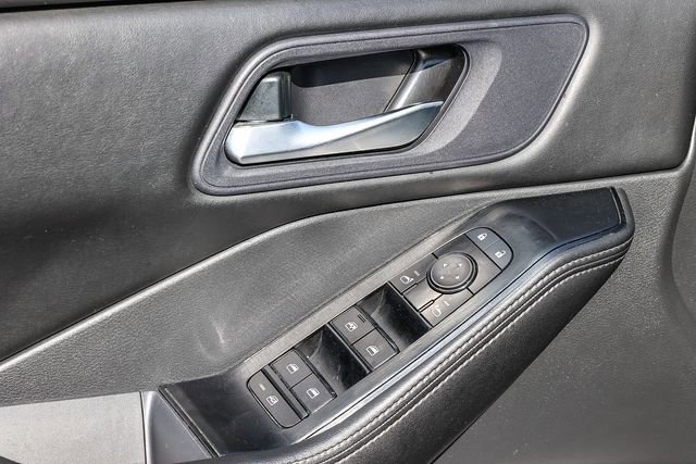 Used 2024 Nissan Rogue SV FWD image 22