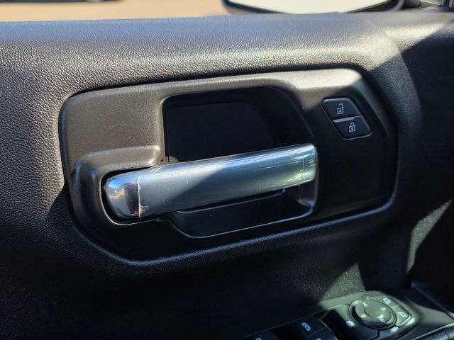 Used 2021 Chevrolet Silverado 1500 Custom w/ Safety Confidence Package RWD image 24