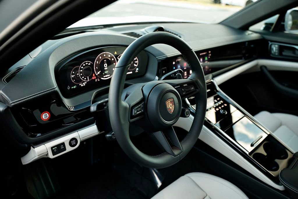 New 2026 Porsche Panamera 4 image 4