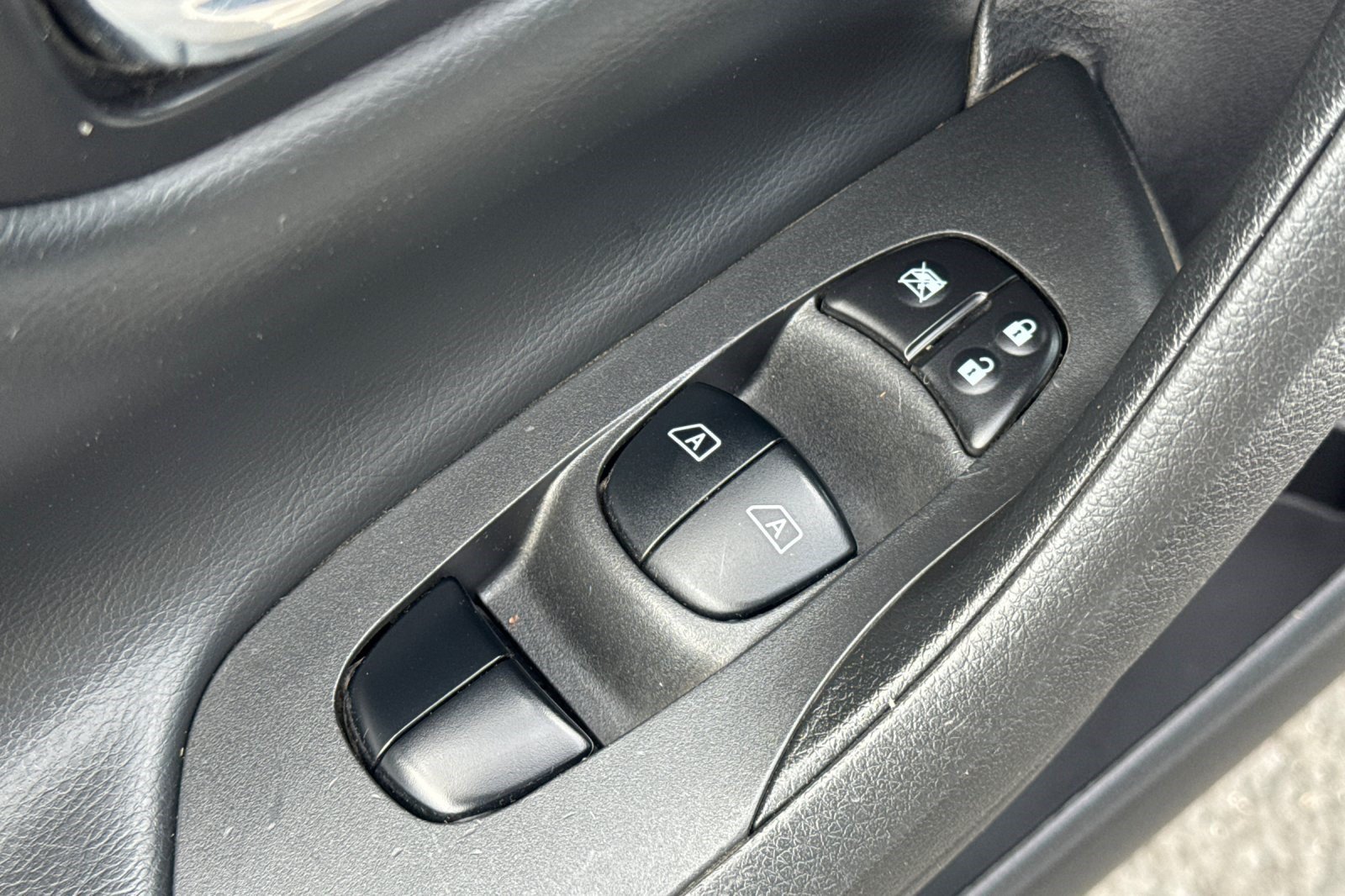 Used 2016 Nissan Altima 2.5 SL FWD image 13