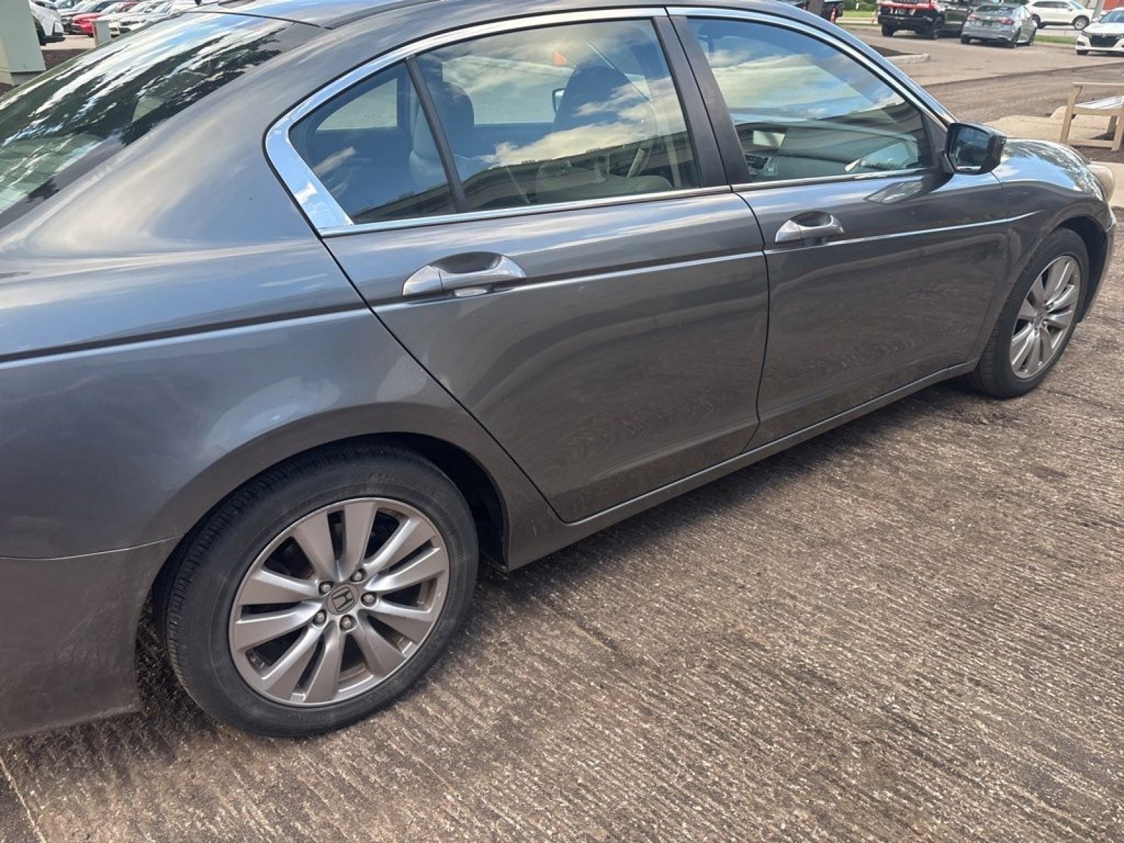 Used 2012 Honda Accord EX-L image 9