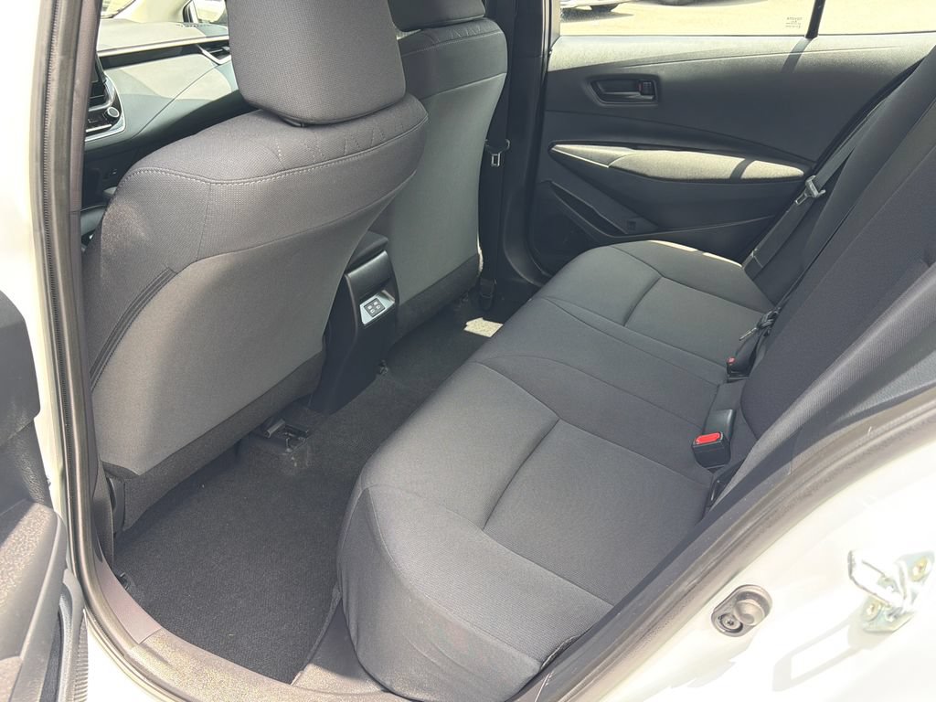 Used 2025 Toyota Corolla LE FWD image 16