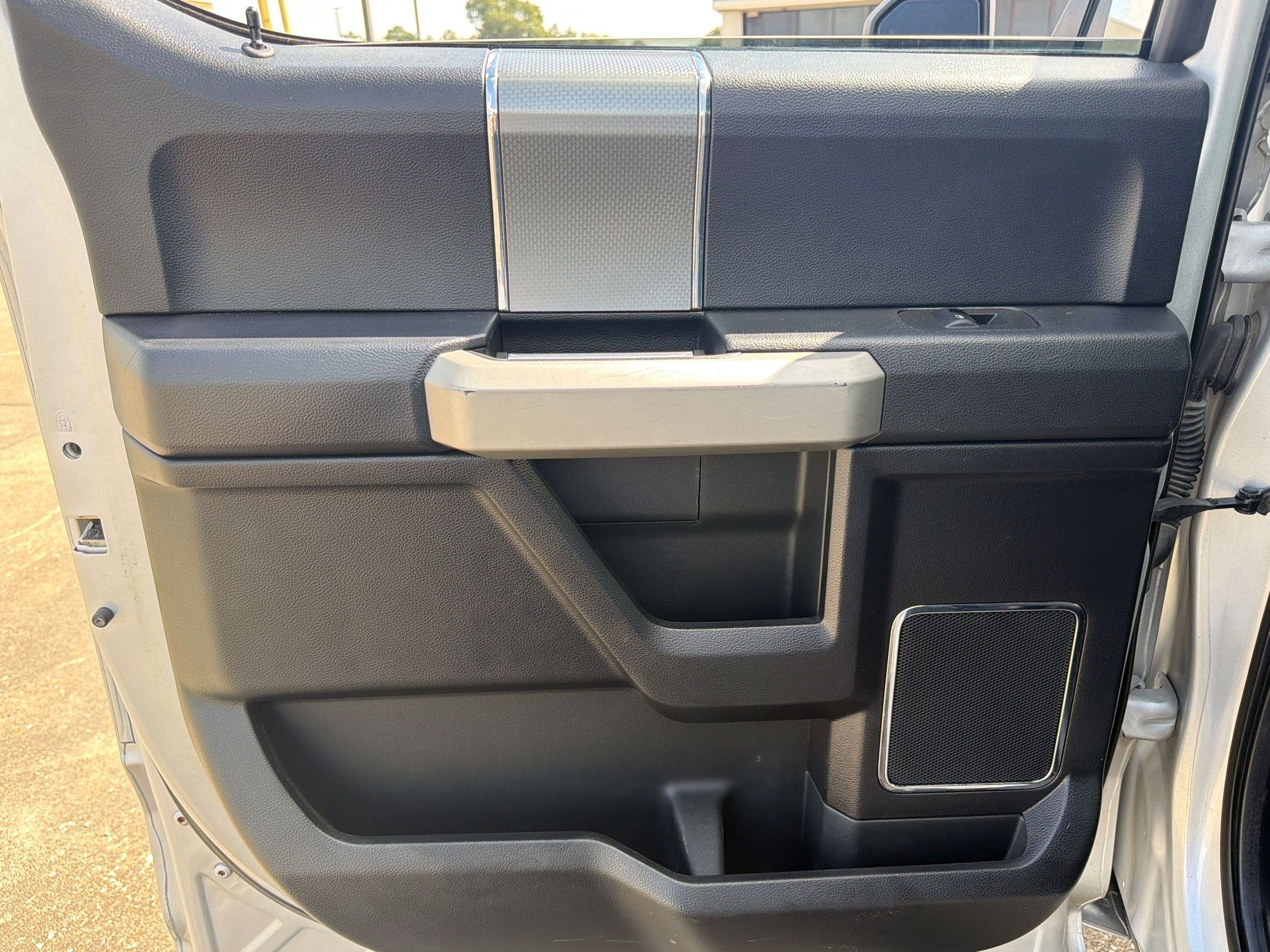 Used 2015 Ford F150 Lariat AWD/4WD image 26