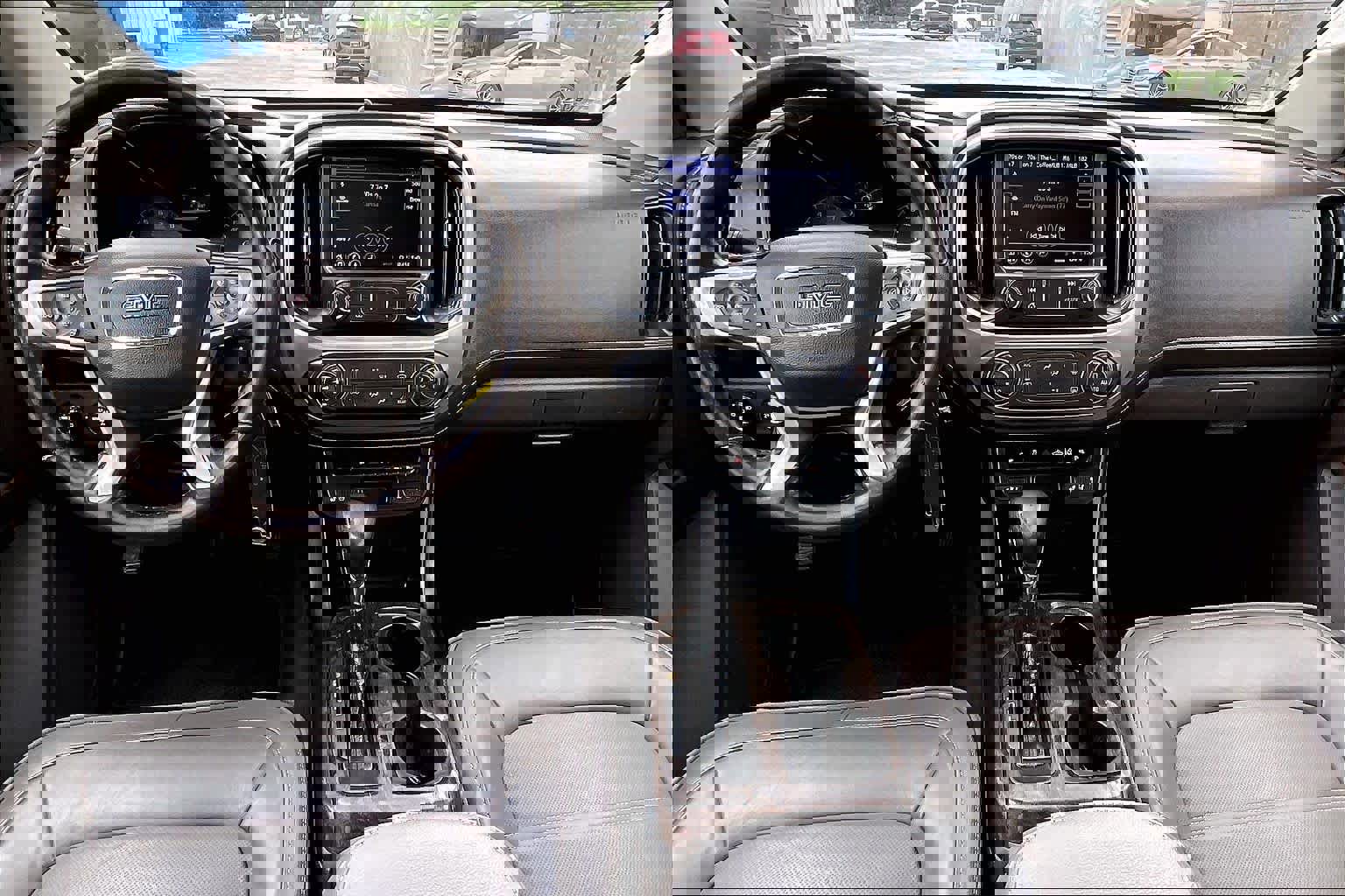 Used 2022 GMC Canyon Denali image 11