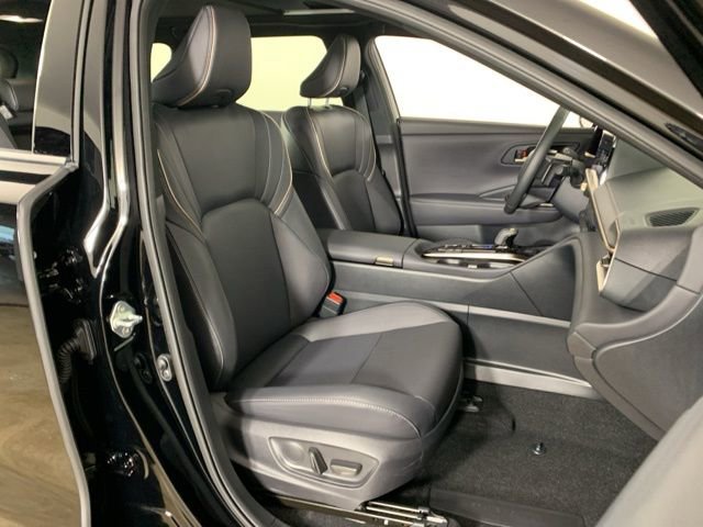 Used 2025 Toyota Crown Signia AWD/4WD image 38