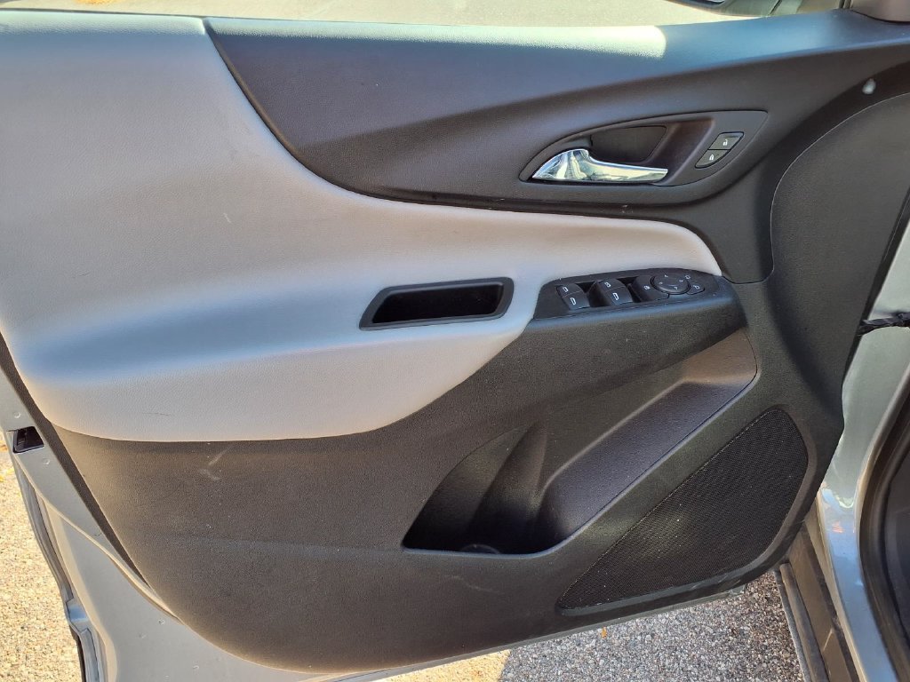 Used 2024 Chevrolet Equinox LS w/ LS Convenience Package FWD image 17