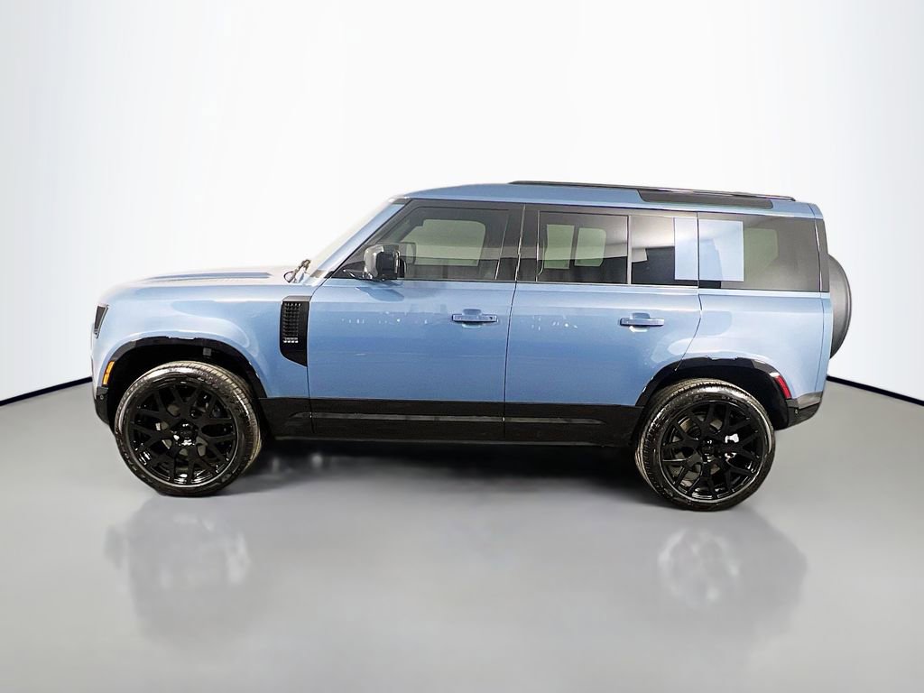 Used 2026 Land Rover Defender 110 X-Dynamic SE AWD/4WD image 8