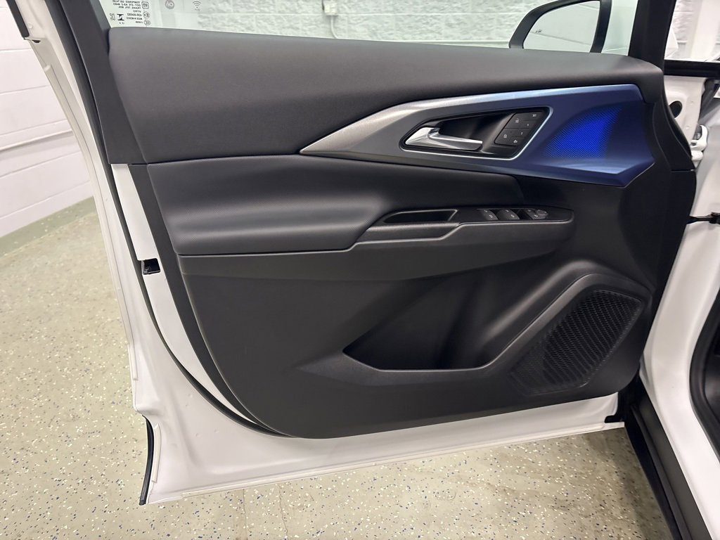 Used 2024 Chevrolet Equinox EV LT image 13