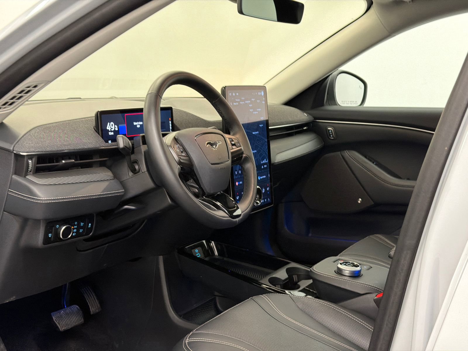 Used 2023 Ford Mustang Mach-E Premium image 14