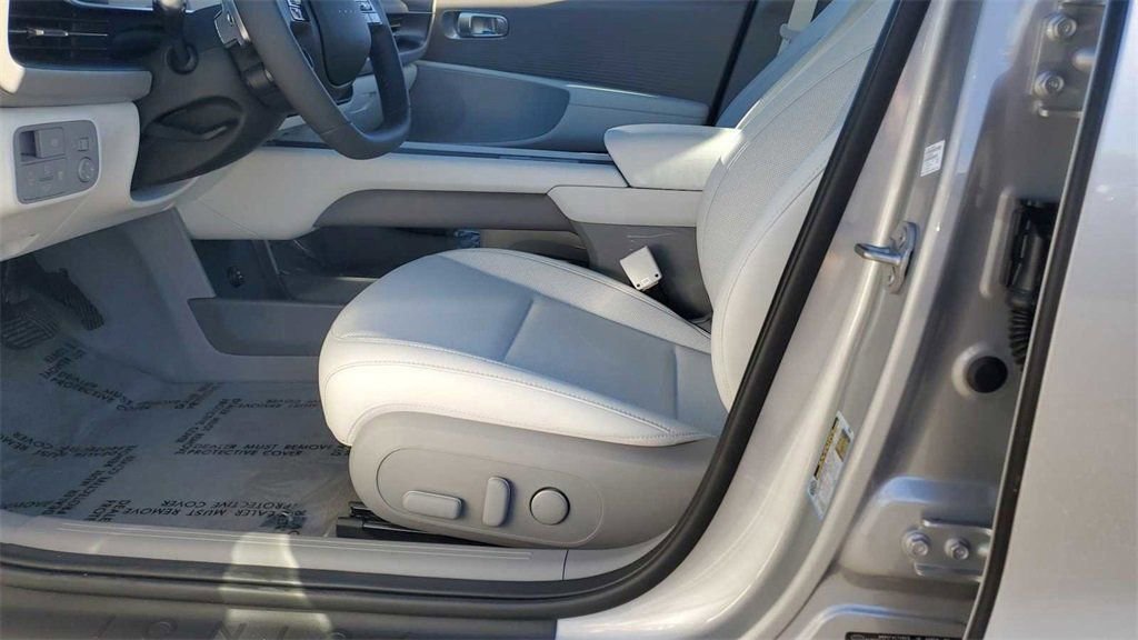New 2025 Hyundai Ioniq 6 SEL image 11