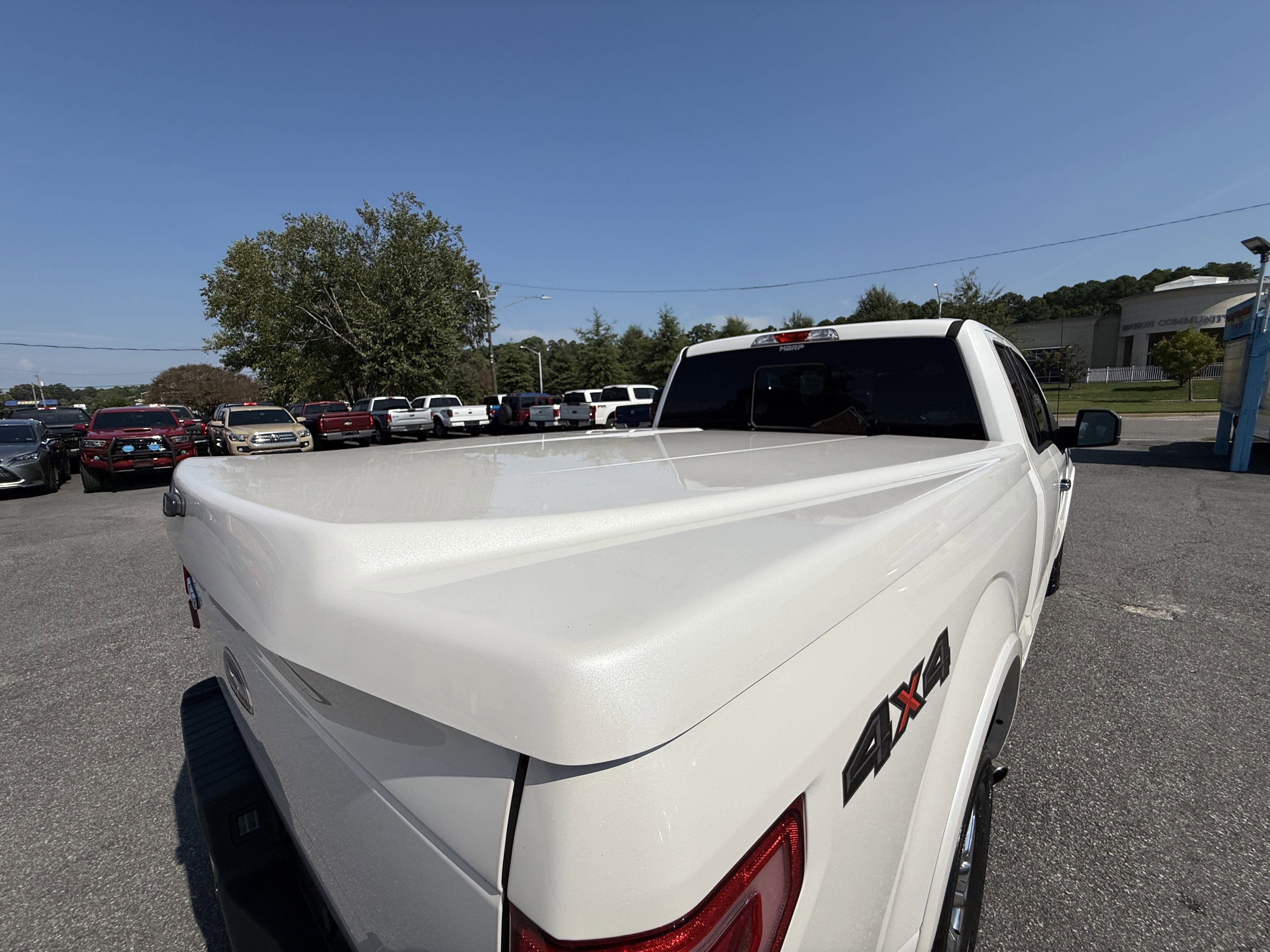 Used 2015 Ford F150 Lariat image 40