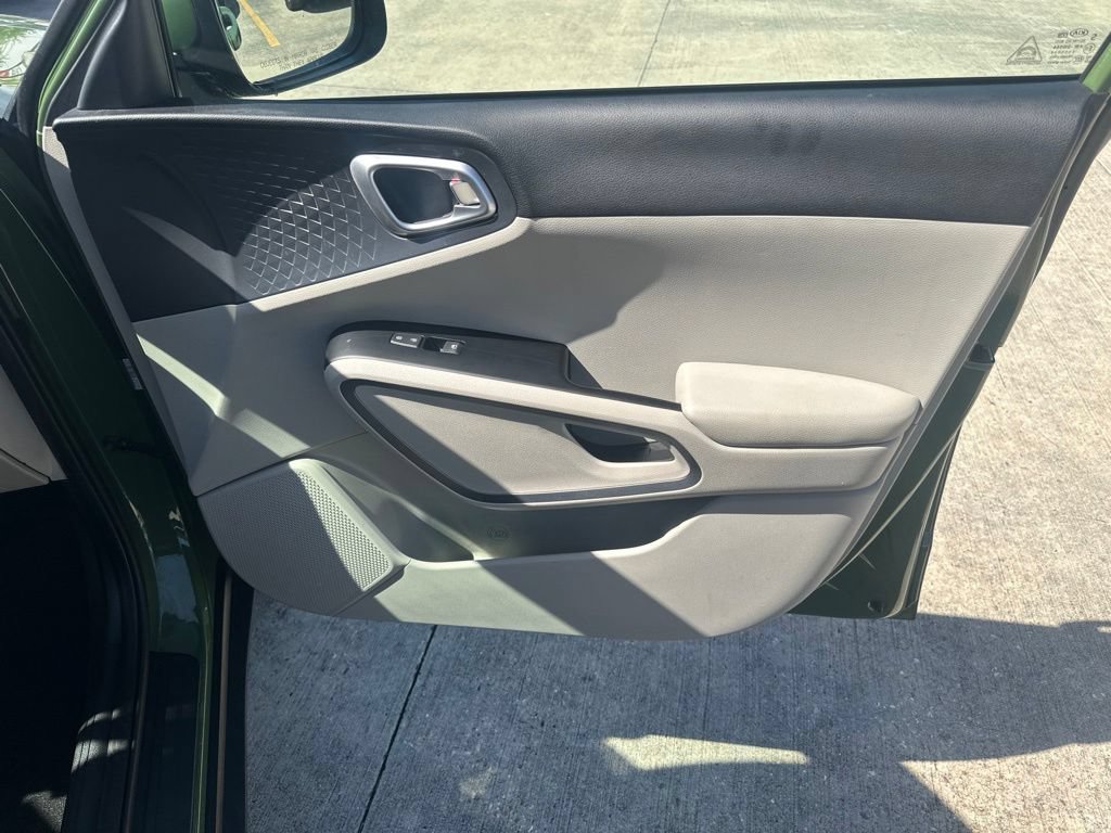 Used 2020 Kia Soul EX FWD image 37
