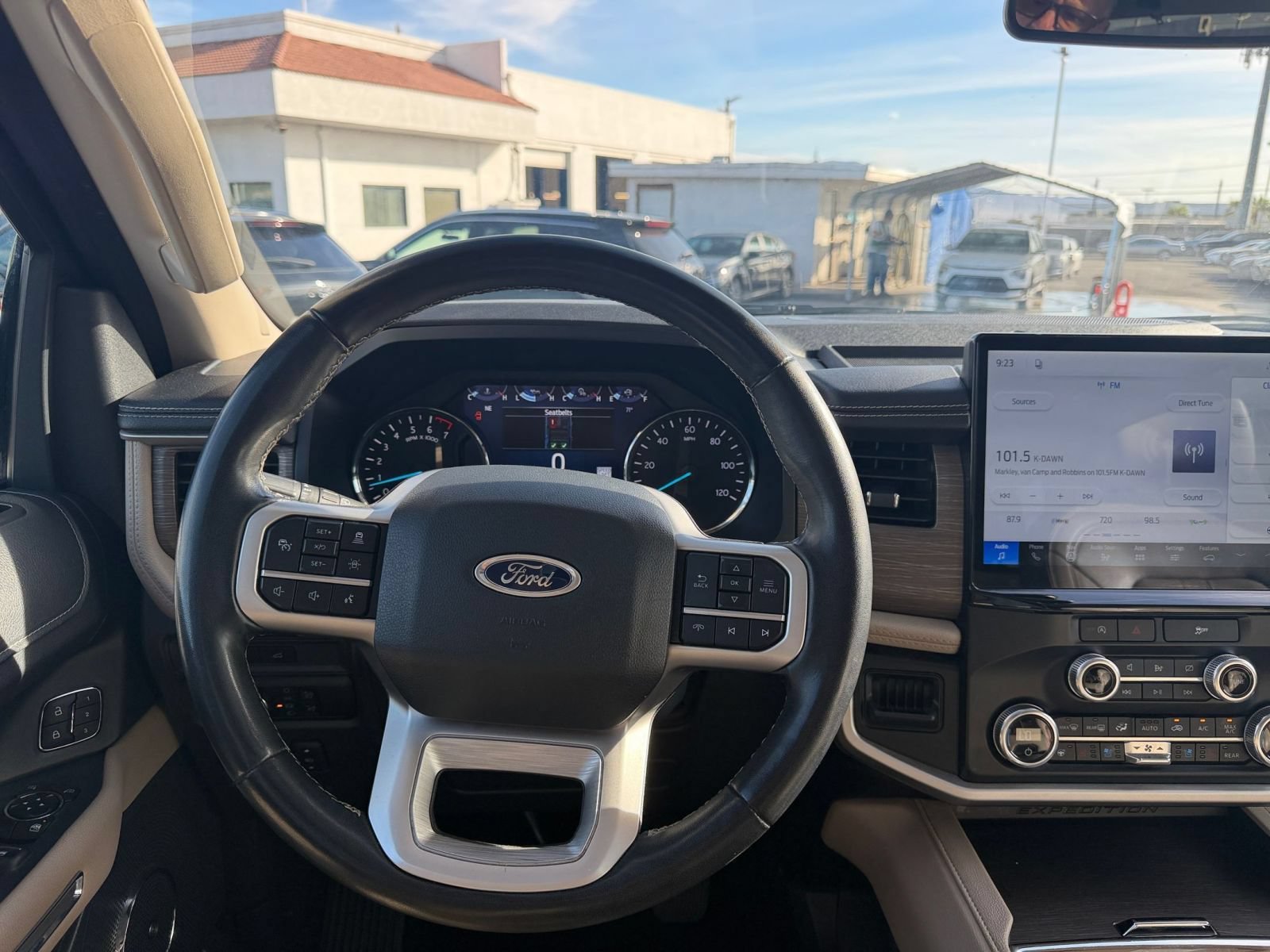 Used 2024 Ford Expedition Limited AWD/4WD image 37