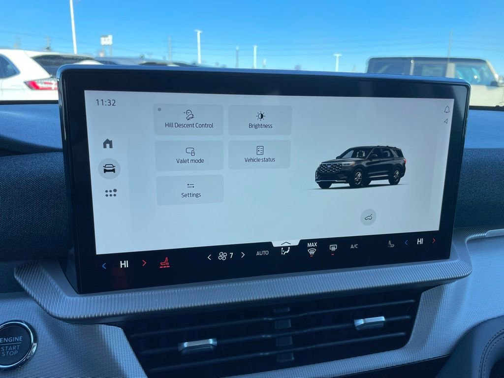 Used 2025 Ford Explorer Active image 17