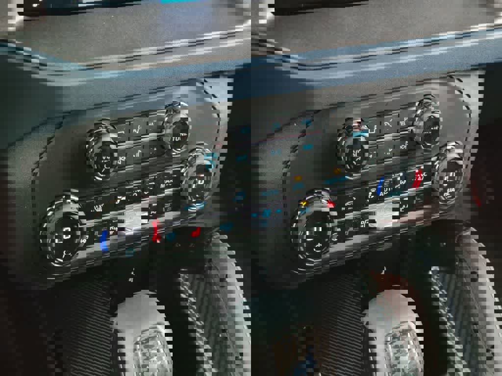 Used 2025 Ford Bronco Raptor w/ Interior Carbon Fiber Pack image 21