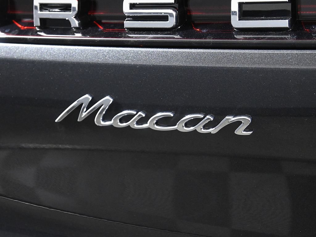 Used 2026 Porsche Macan AWD/4WD image 43