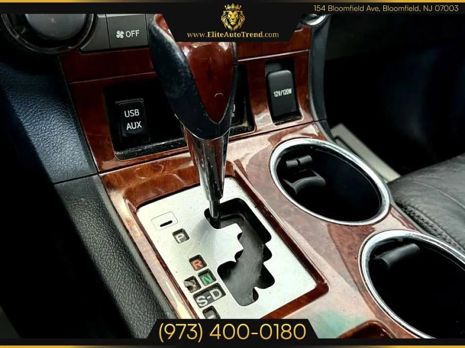 Used 2012 Toyota Highlander Limited w/ Tow Pkg image 16