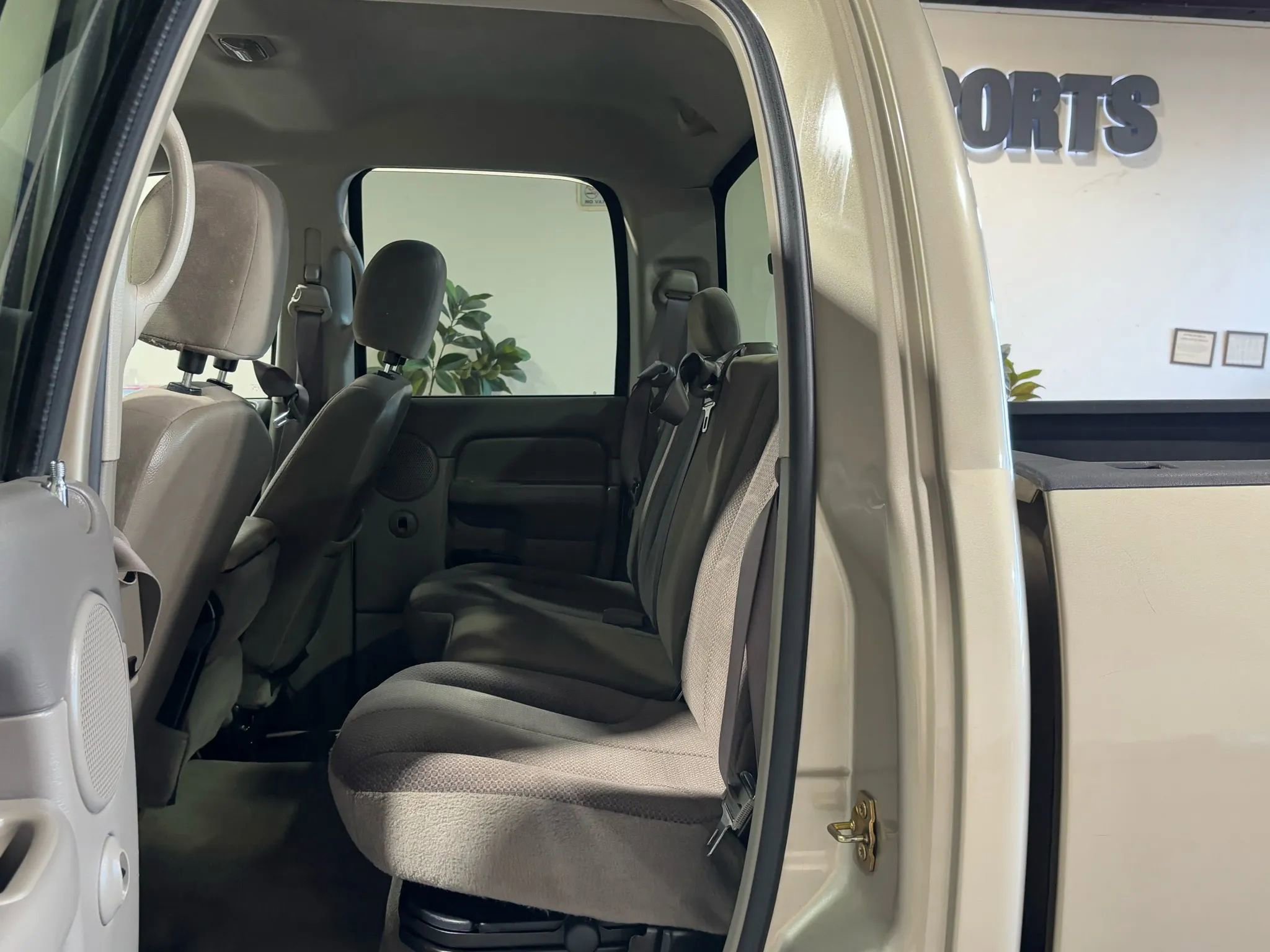 Used 2004 Dodge Ram 1500 Truck SLT w/ Trailer Tow Group AWD/4WD image 10