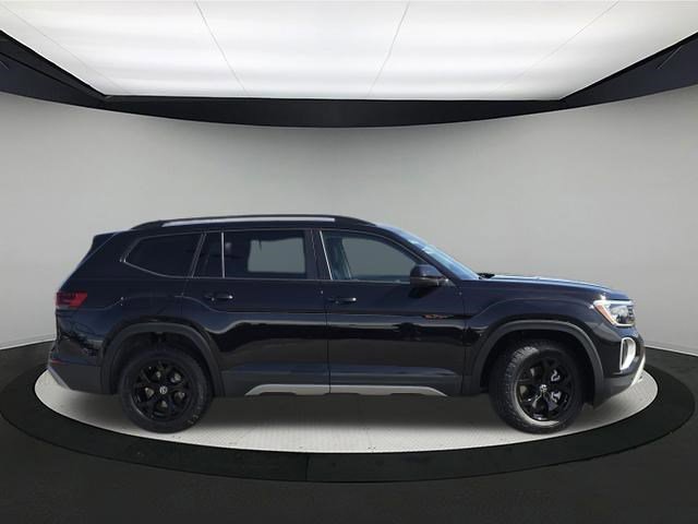 New 2026 Volkswagen Atlas Peak Edition image 8