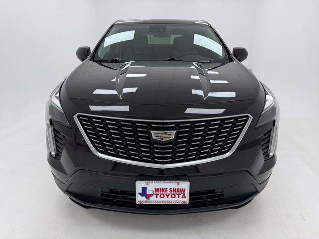 Used 2023 Cadillac XT4 Luxury w/ Cold Weather Package image 3