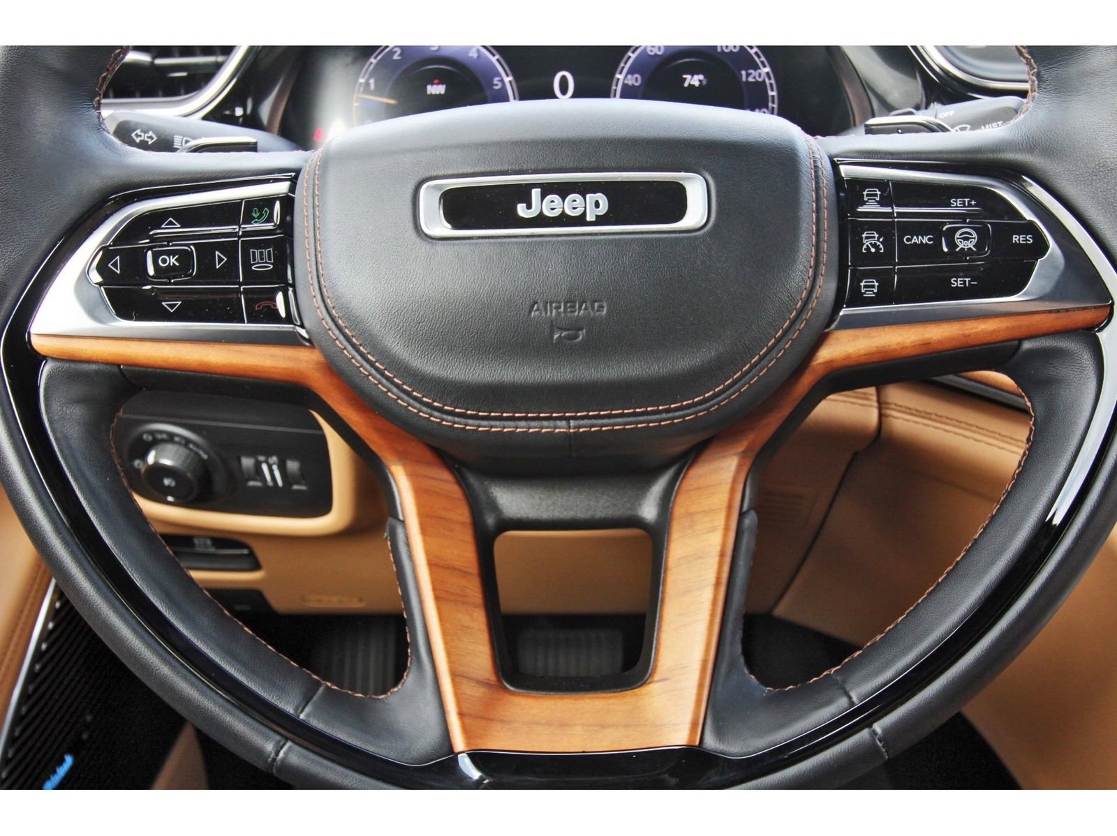 Used 2022 Jeep Grand Cherokee Summit image 17