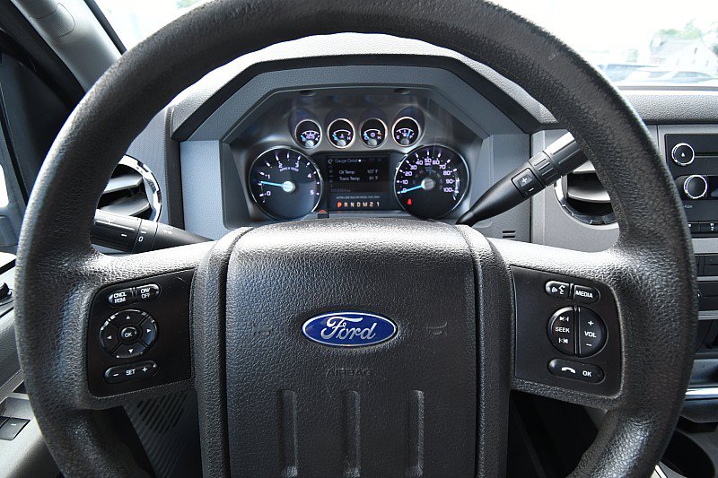 Used 2015 Ford F250 XLT w/ XLT Premium Package AWD/4WD image 16