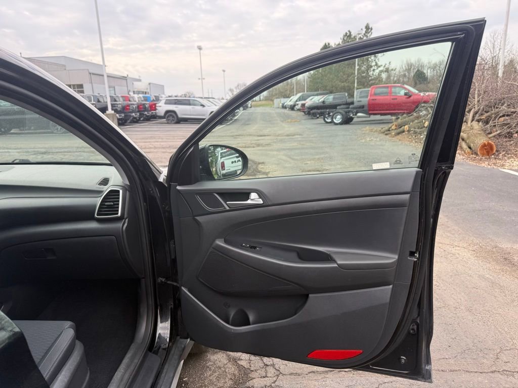 Used 2020 Hyundai Tucson SEL w/ Cargo Package image 48