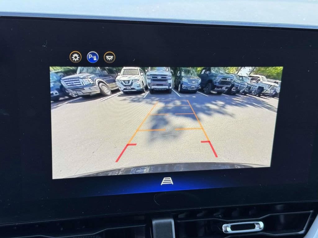 Used 2026 Chevrolet Equinox LT FWD image 5