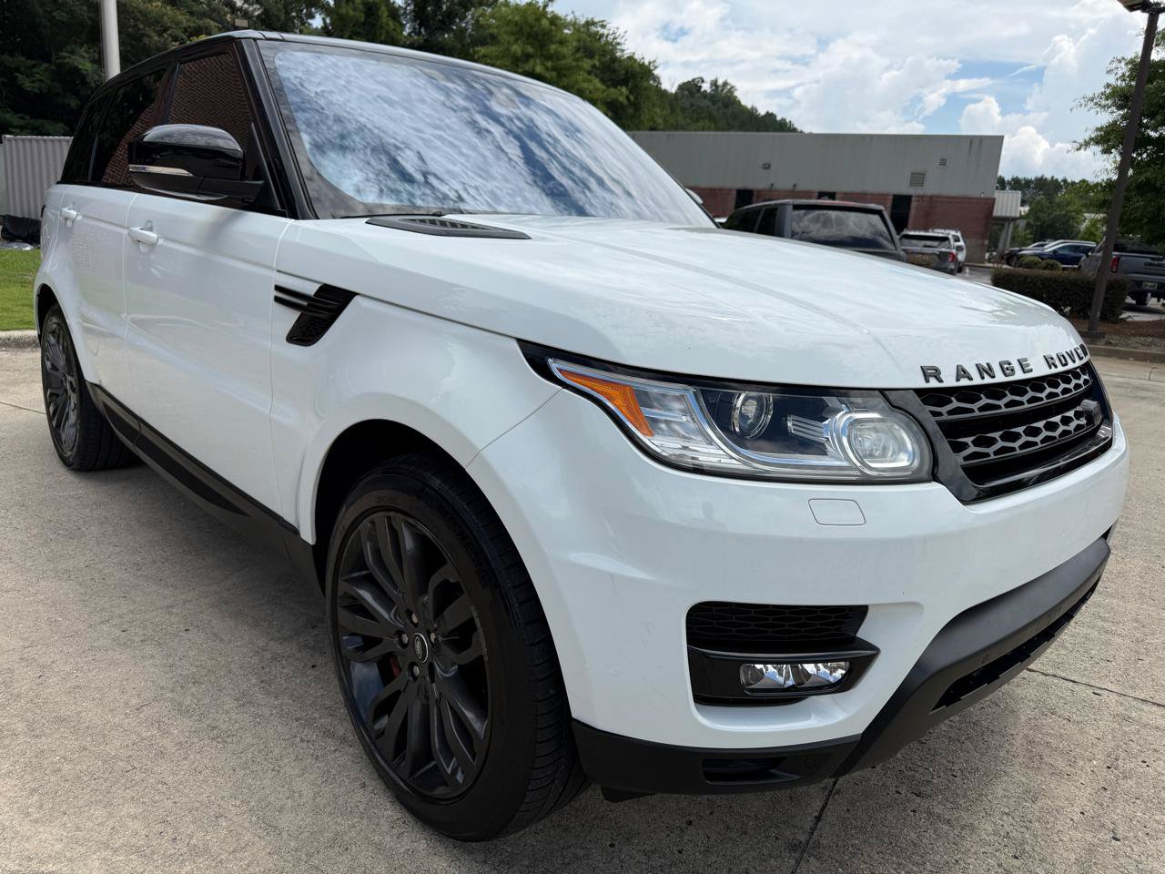 Used 2017 Land Rover Range Rover Sport Supercharged AWD/4WD image 7