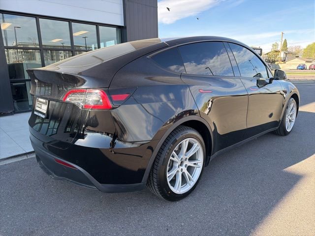 Used 2021 Tesla Model Y Long Range image 10