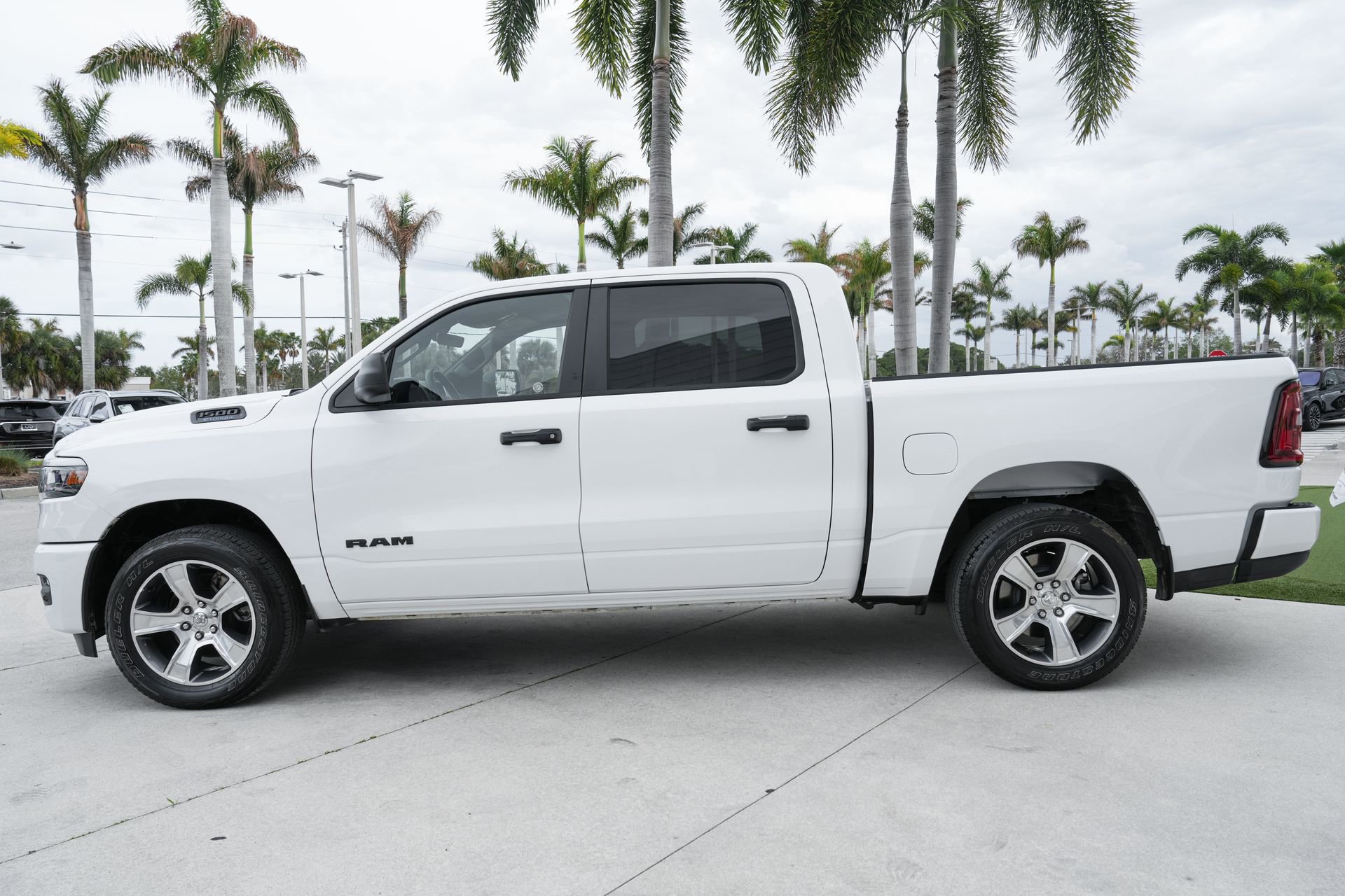 Used 2025 RAM 1500 Tradesman image 22