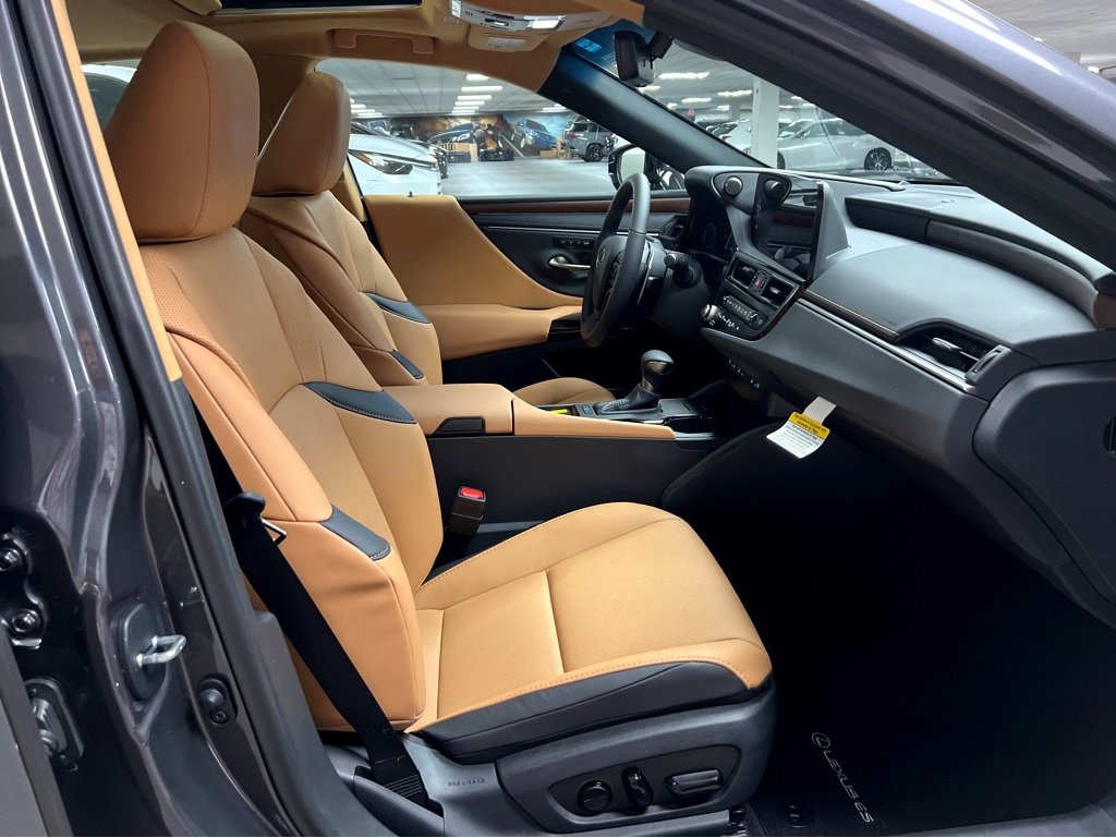 New 2025 Lexus ES 350 w/ Premium Package image 33