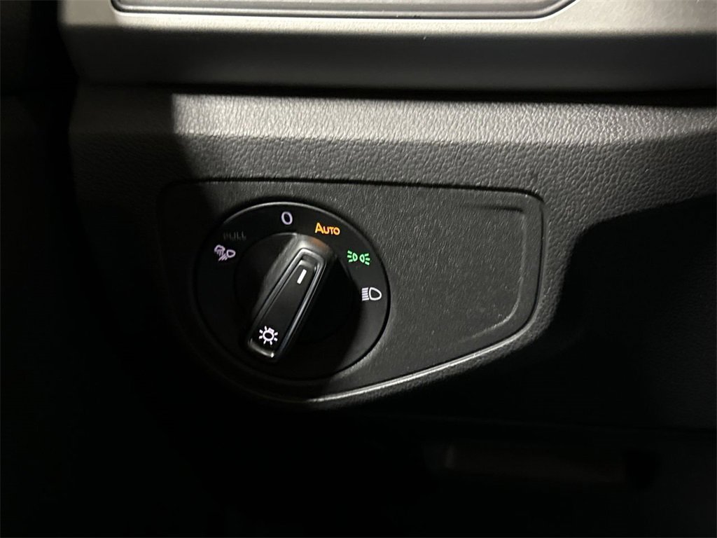 Used 2021 Volkswagen Atlas SE image 18