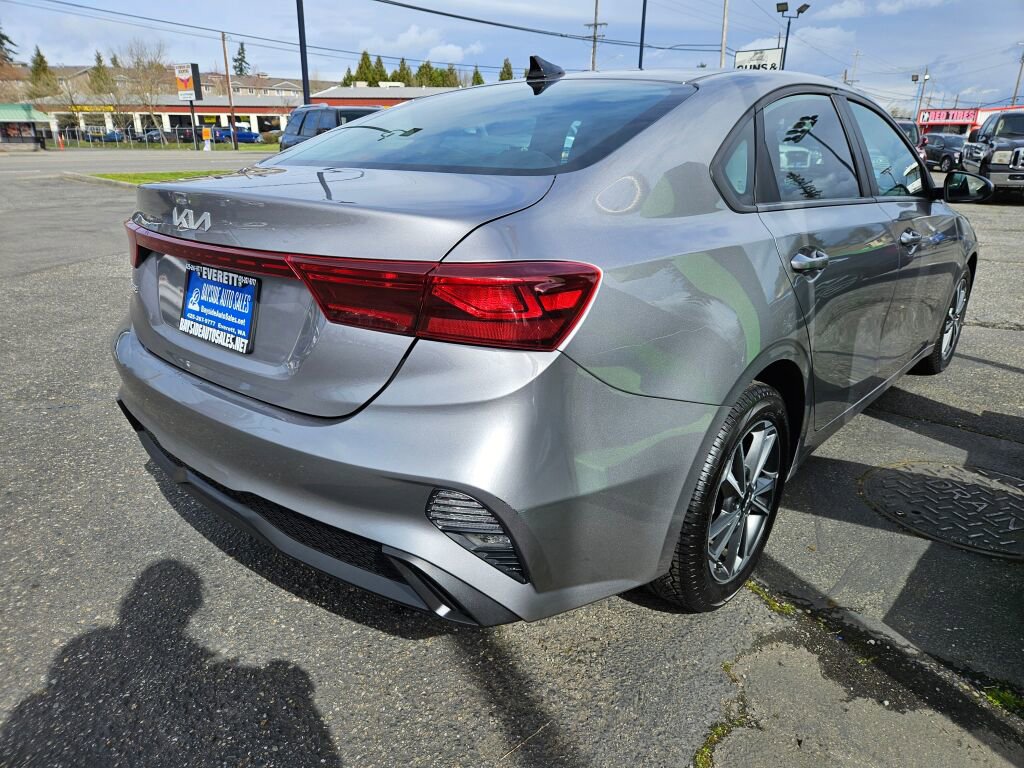 Used 2023 Kia Forte LXS FWD image 5
