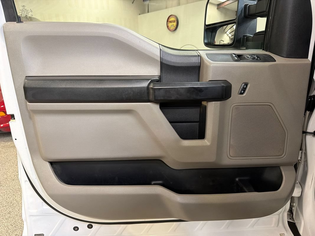 Used 2019 Ford F550 2WD Regular Cab Super Duty image 27