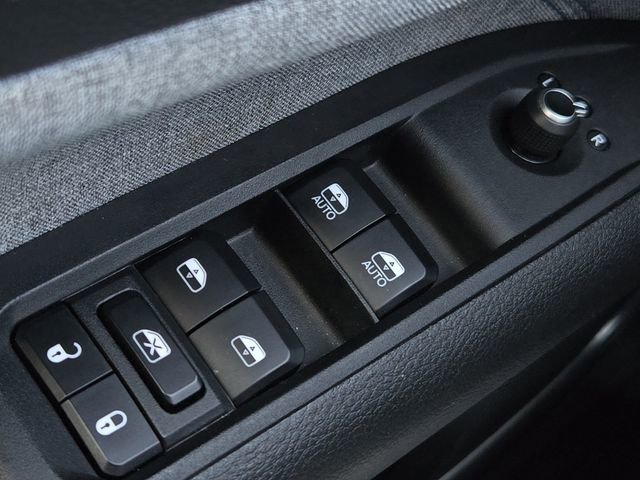 Used 2023 Jeep Compass Sport image 27