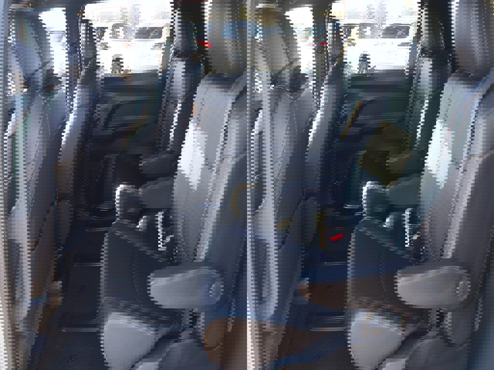 Used 2025 Toyota Sienna XLE Woodland Edition image 15