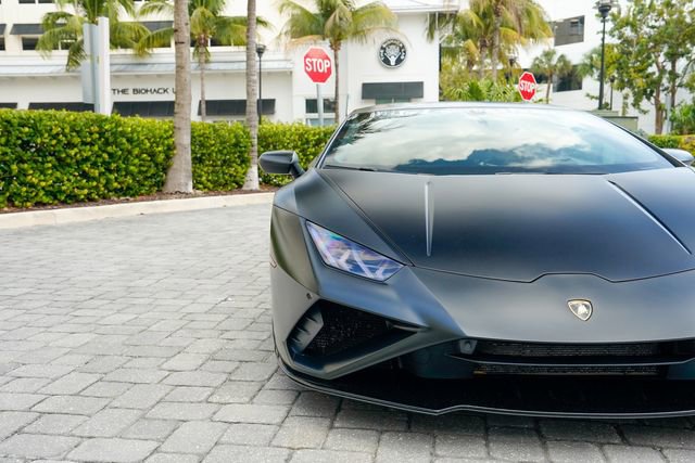 Used 2022 Lamborghini Huracan EVO image 6