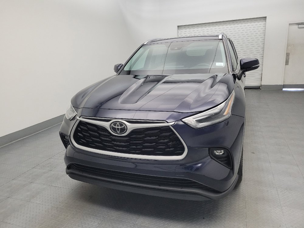 Used 2021 Toyota Highlander XLE AWD/4WD image 15